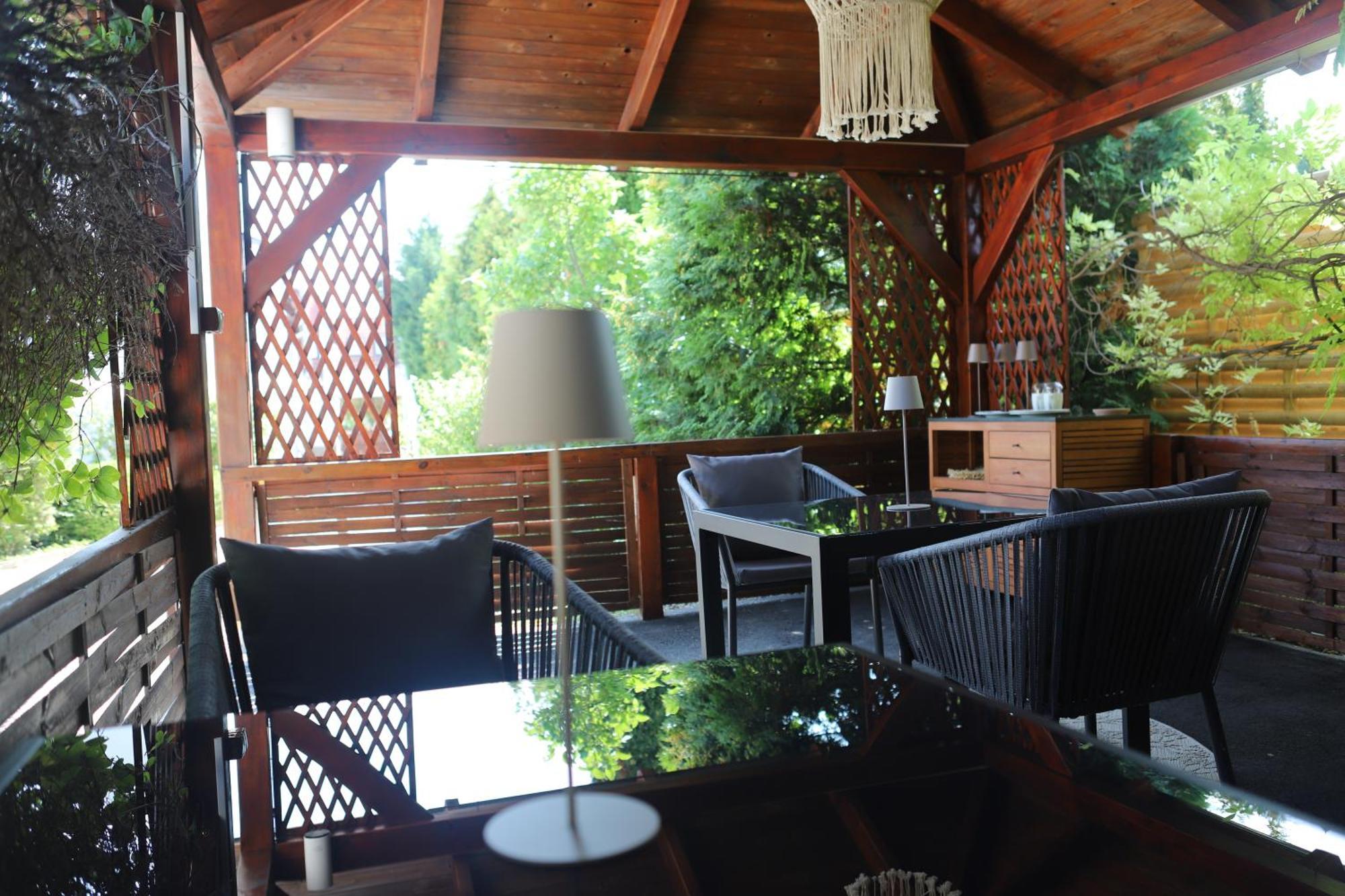 The Secret Garden - Keszthely Bed & Breakfast Ngoại thất bức ảnh