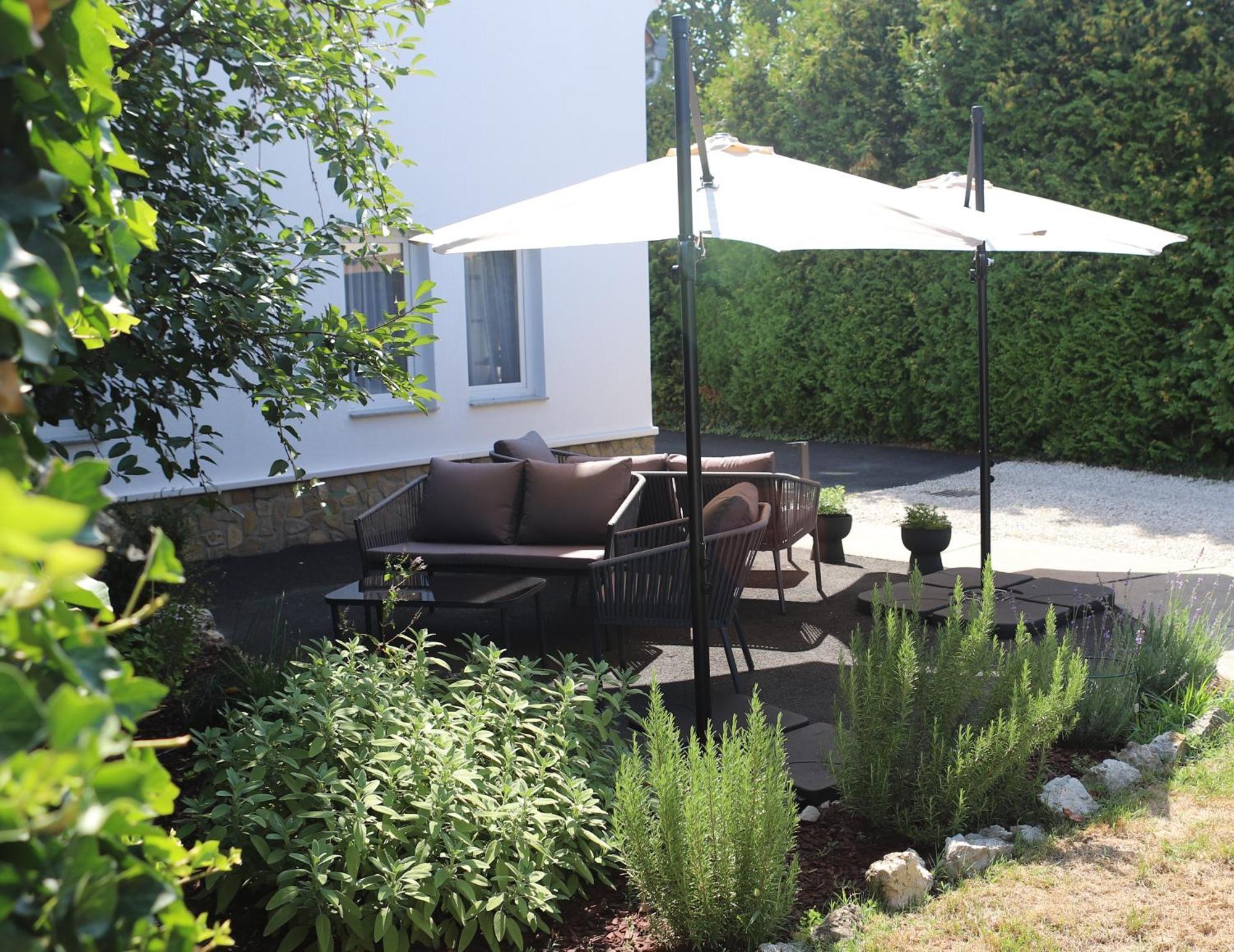 The Secret Garden - Keszthely Bed & Breakfast Ngoại thất bức ảnh